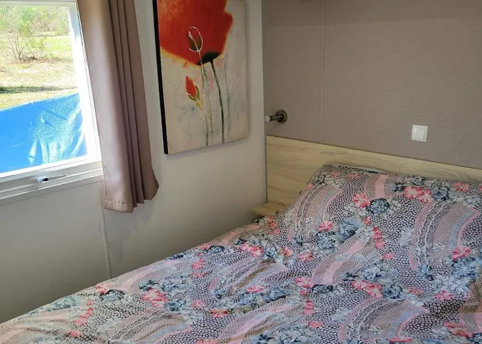 Mh203 3chambres Dont Parentale Et 2 Salles De Bain Dans 4 Etoiles キャンプ場